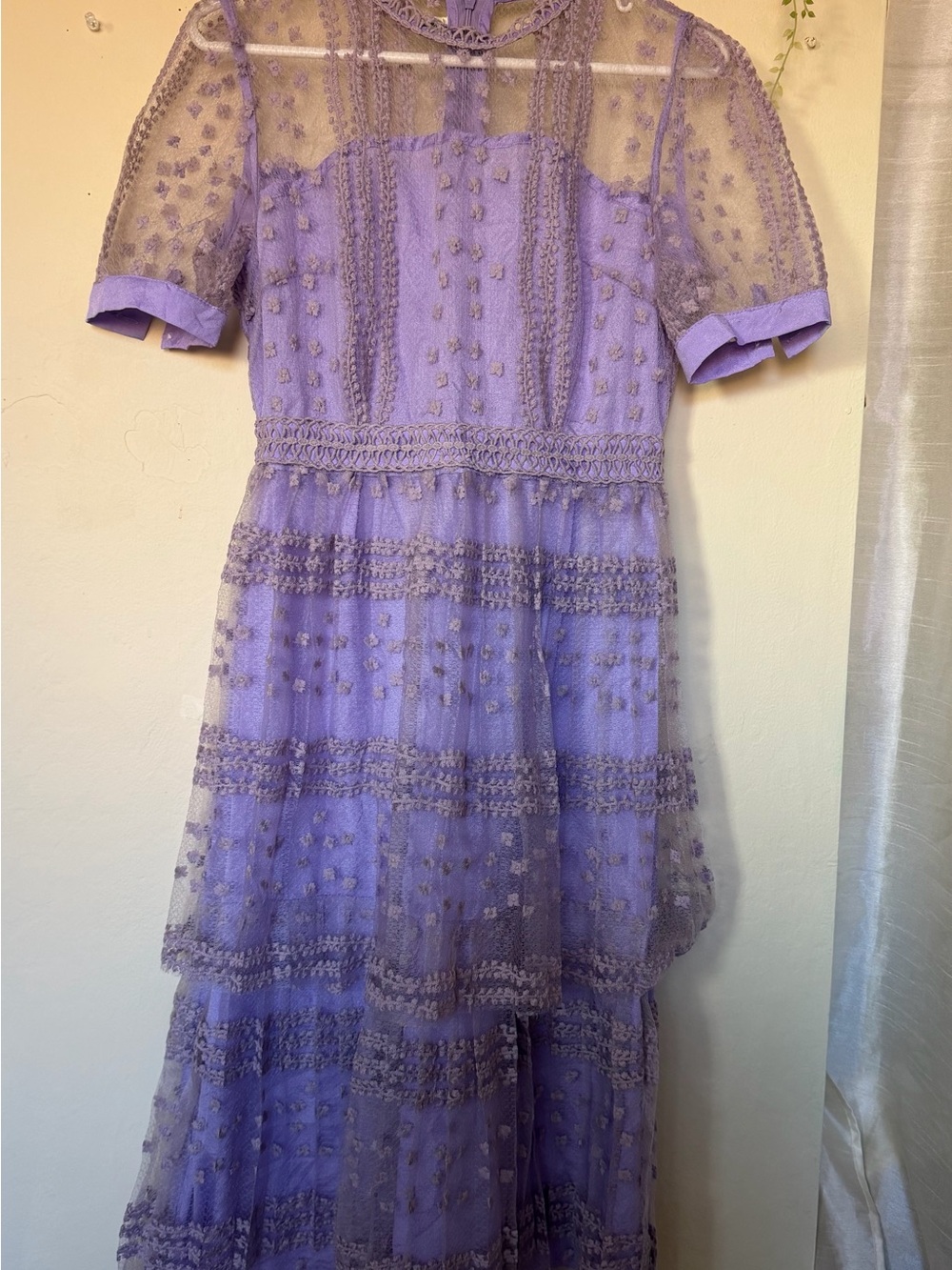 Wenrui Language Lavender Lace Tiered Midi Dress